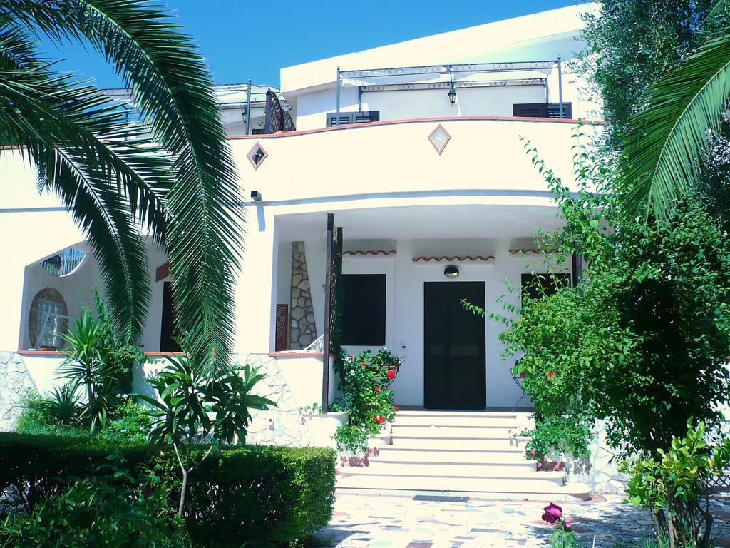 Villa Antonio Calderisi Βιέστε Εξωτερικό φωτογραφία